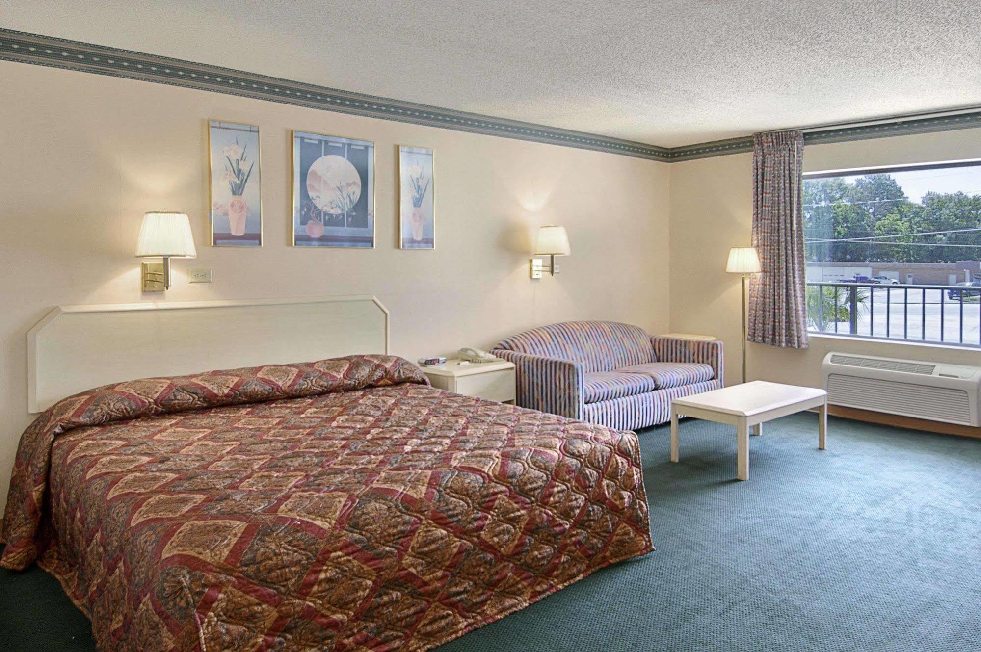 Days Inn Cheraw Oda fotoğraf