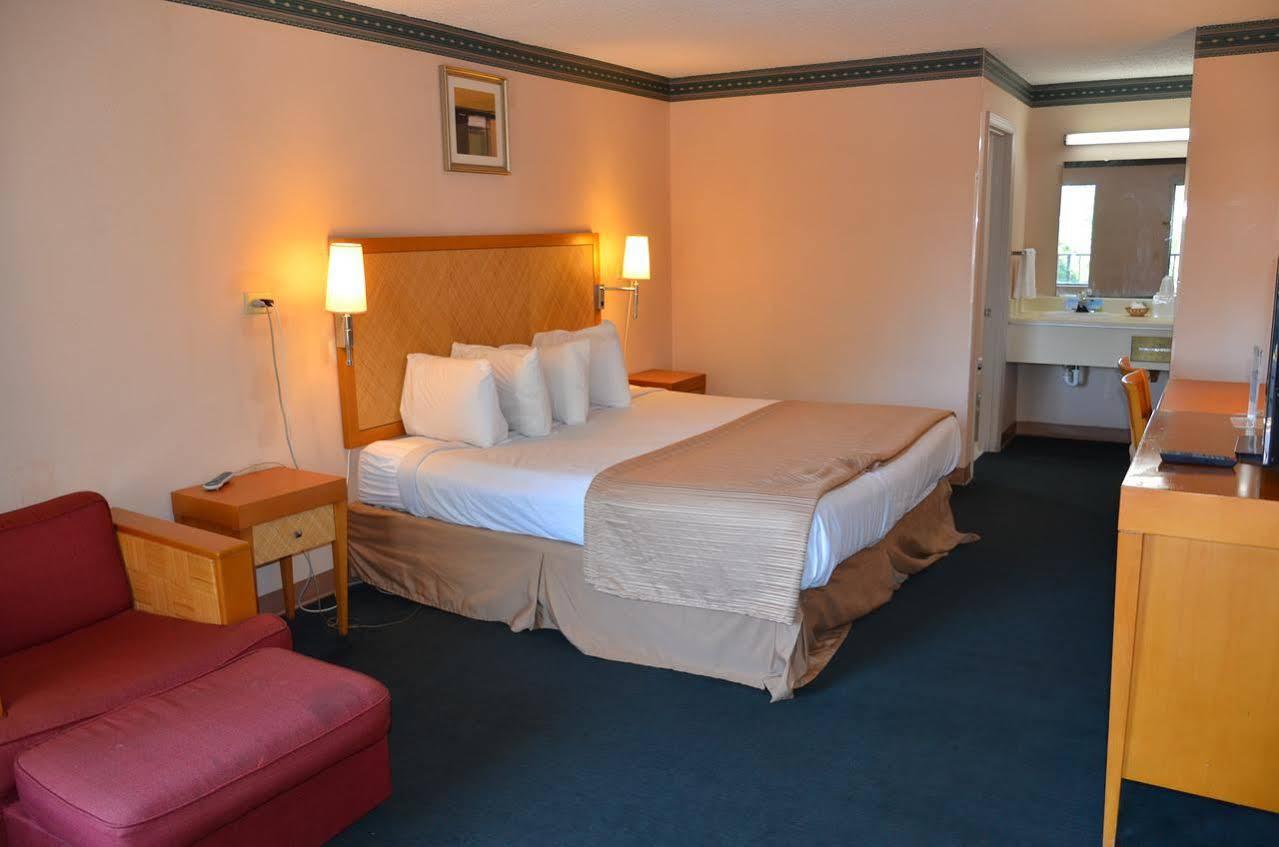 Days Inn Cheraw Dış mekan fotoğraf