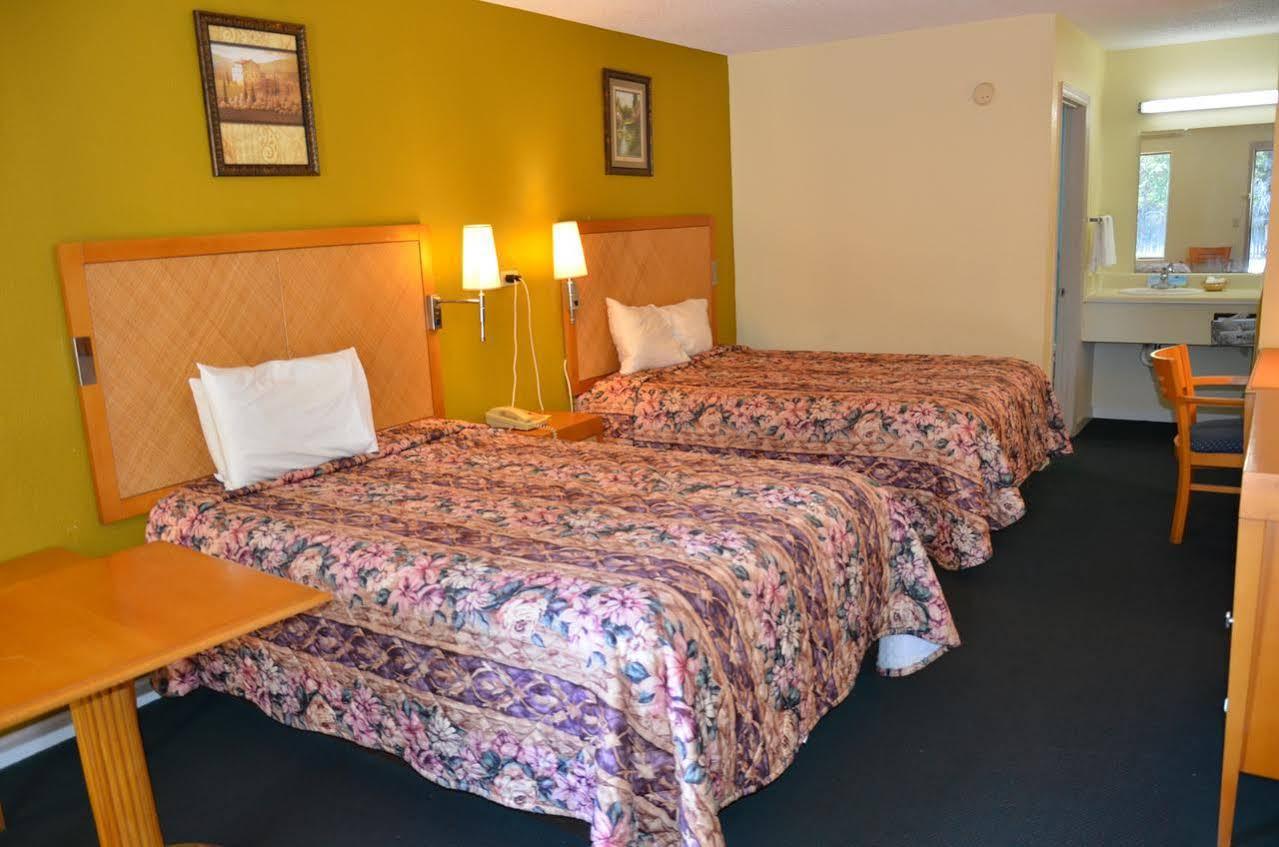 Days Inn Cheraw Dış mekan fotoğraf
