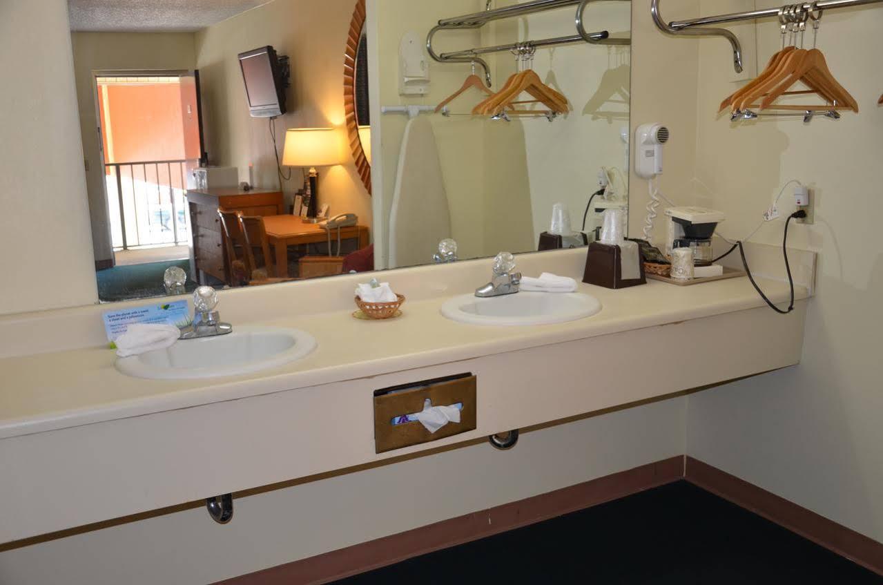 Days Inn Cheraw Dış mekan fotoğraf