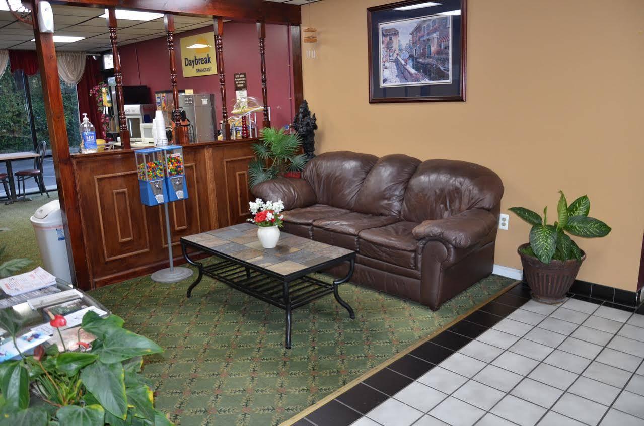 Days Inn Cheraw Dış mekan fotoğraf